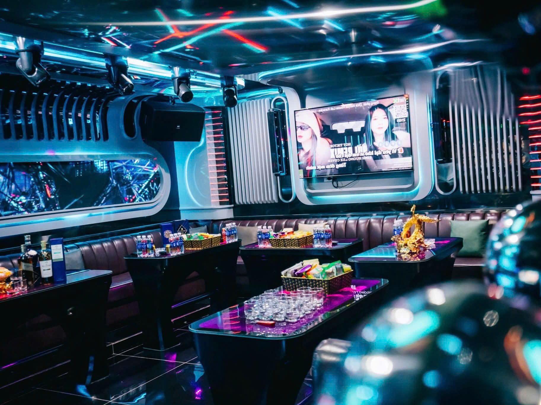 Karaoke GRAND 300 Xã Đàn