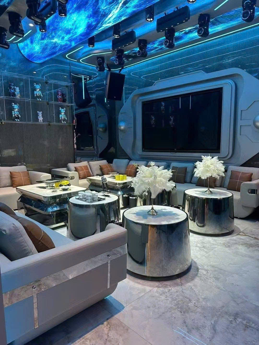 Karaoke Royal Club 97 Cầu Giấy || Đặt Phòng Ngay