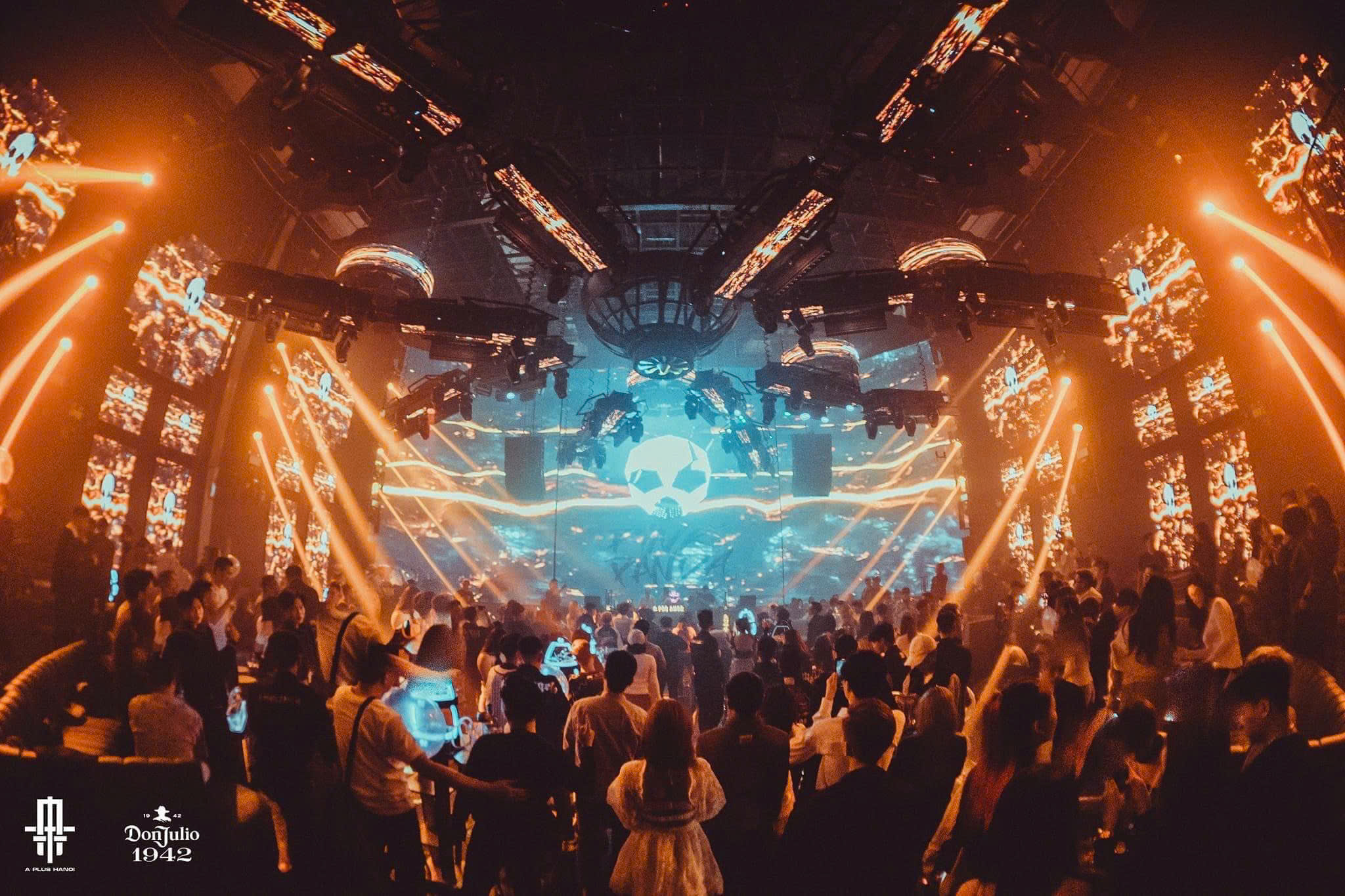 A Plus CLUB – 78 Yên Phụ | Đặt Bàn Ngay