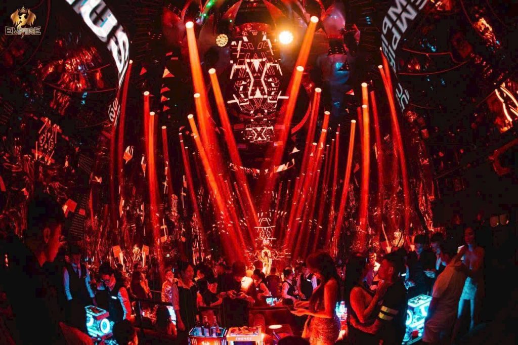 Đặt Bàn Sớm Ở Volume Club